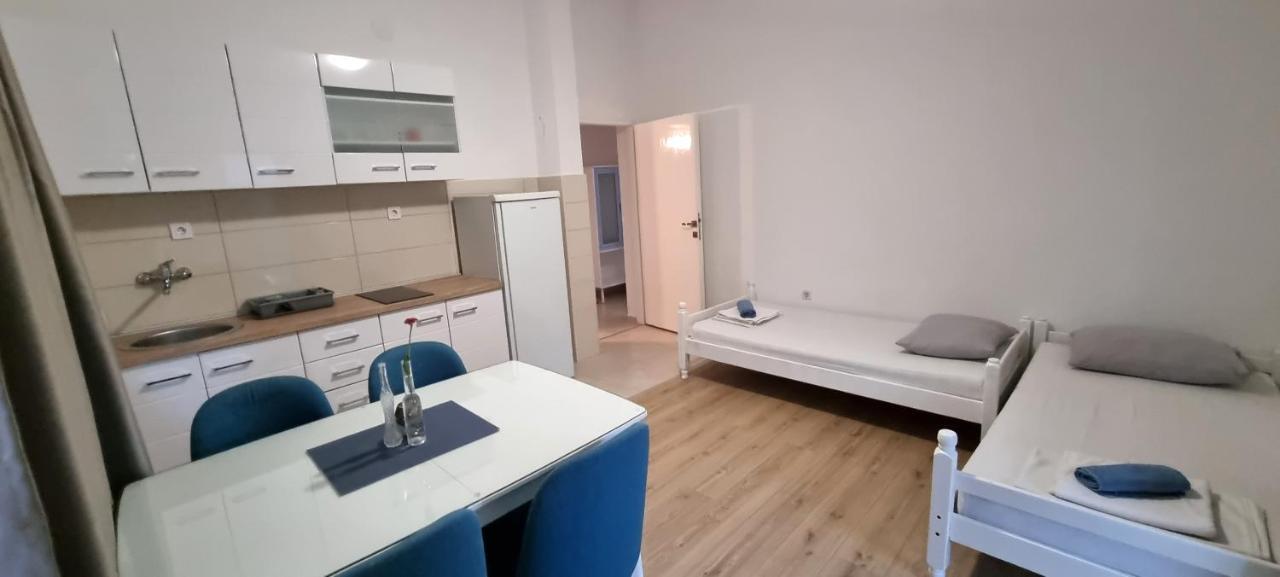 Apartment Folic Sutomore Zewnętrze zdjęcie