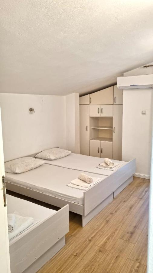 Apartment Folic Sutomore Zewnętrze zdjęcie