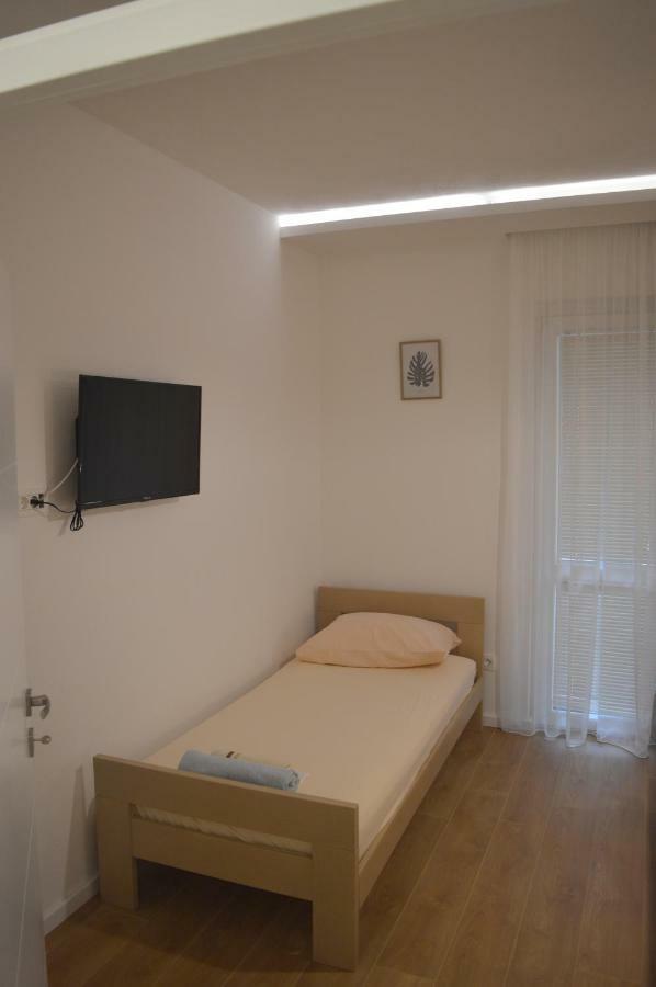 Apartment Folic Sutomore Zewnętrze zdjęcie