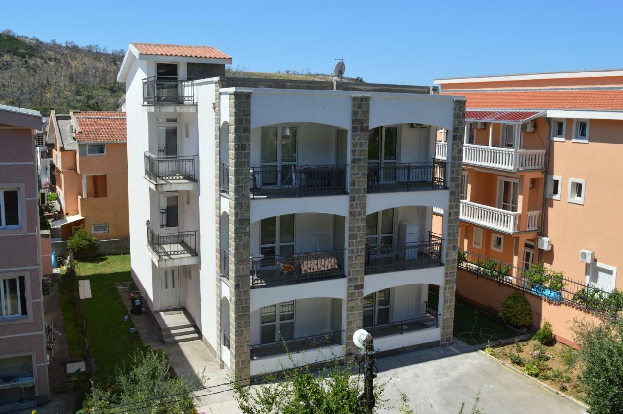 Apartment Folic Sutomore Zewnętrze zdjęcie